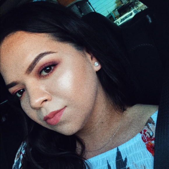 Meet your Posher, Annette - Picture 1 of 1